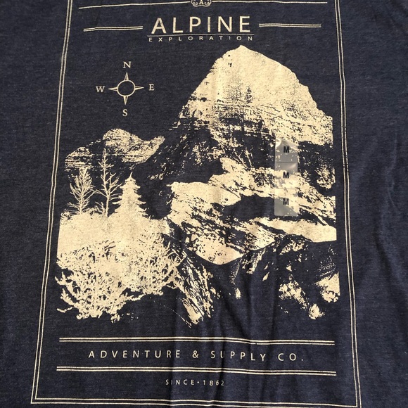 Old Navy T-shirt NWOT - Picture 2 of 4